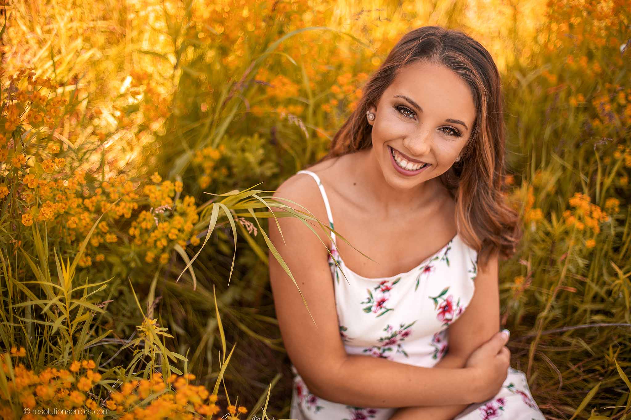 Girls outdoors depere senior pictures